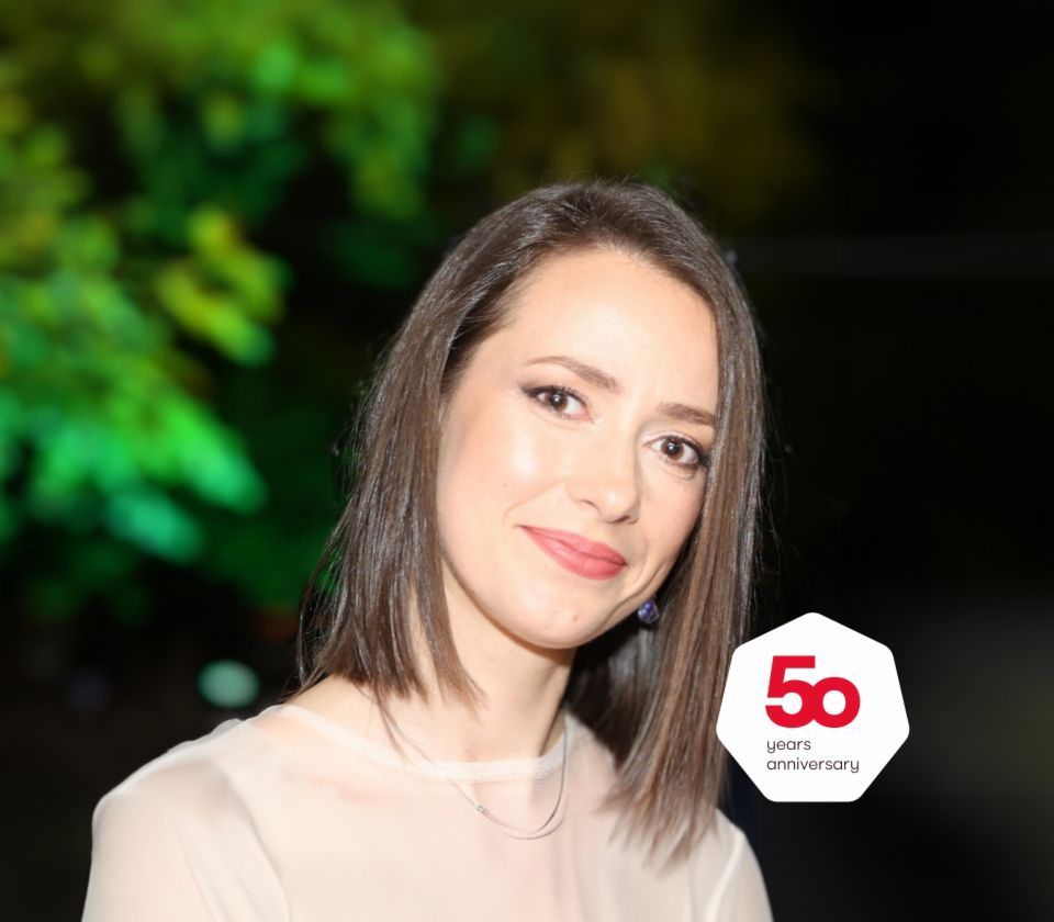 Портрет на Дилјана Танева, менаџер за корпоративна и меѓународна наплата на долгови, EOS Бугарија 