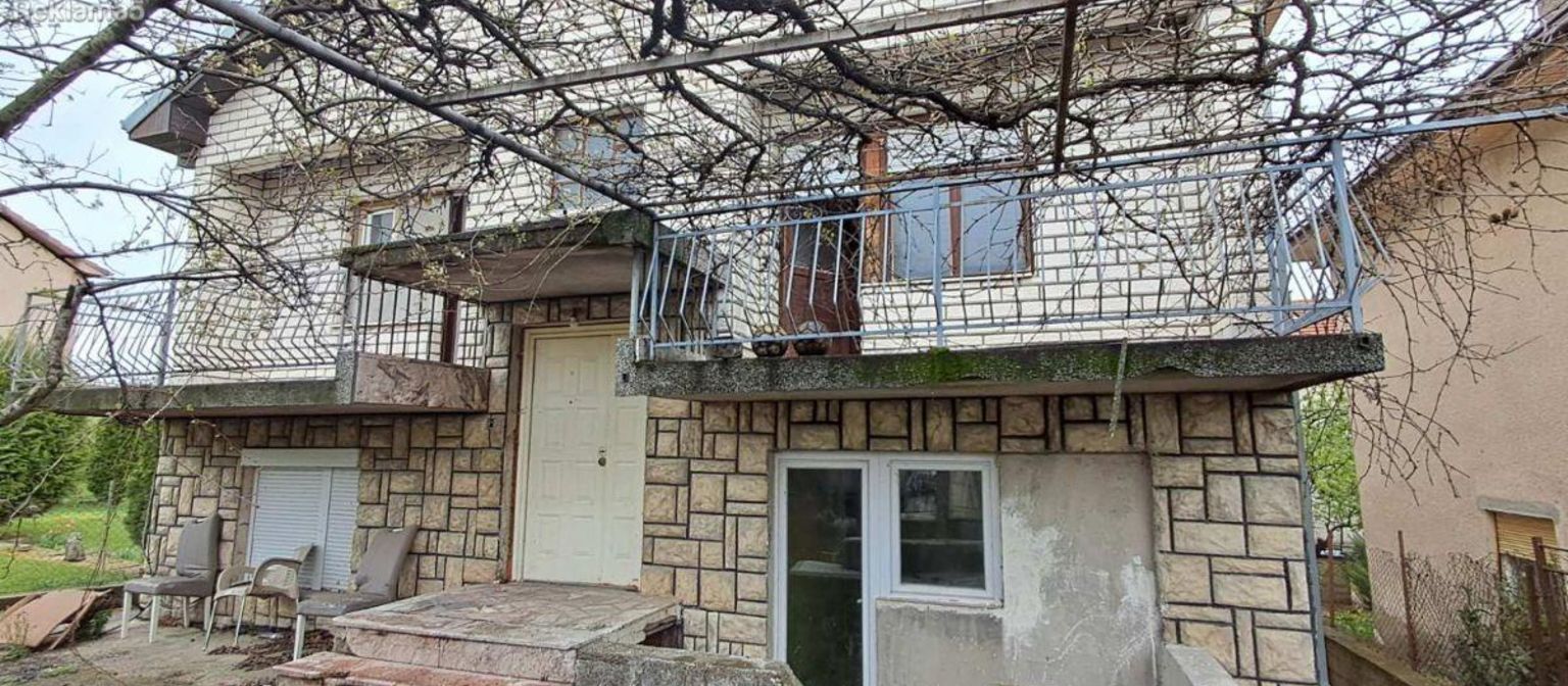 City, Urban, Chair, Balcony, Housing, Door, House, Cottage, High-Rise, Staircase
