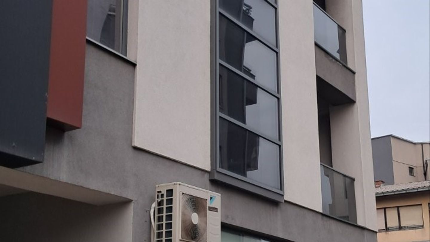 City, Building, Urban, Device, Appliance, Electrical-Device, Air-Conditioner, Condo, Window, High-Rise