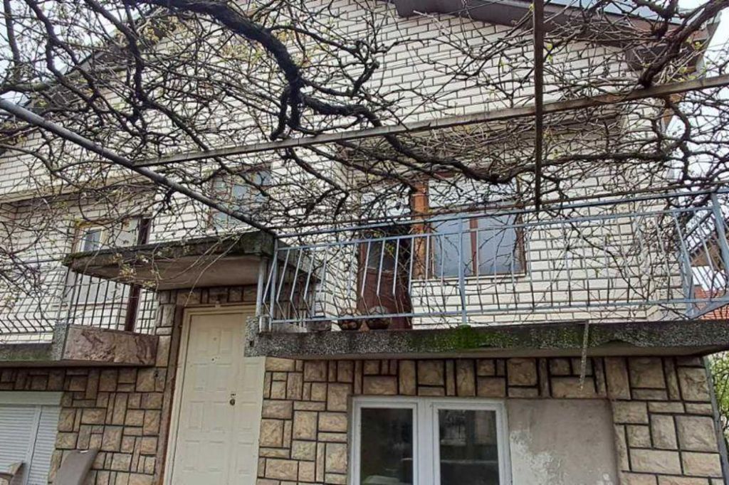 City, Balcony, Building, Urban, Housing, High-Rise, House, Villa, Window---Broken, Monastery