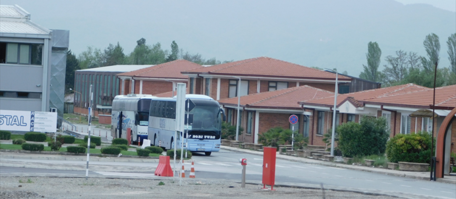 Neighborhood, Bus, City, Building, Housing, Suburb, Plant, Shelter, Road, Bus-Stop
